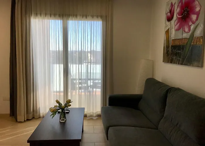 Edifici Violetta Apartamento