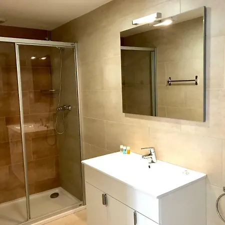 Edifici Violetta Apartment *