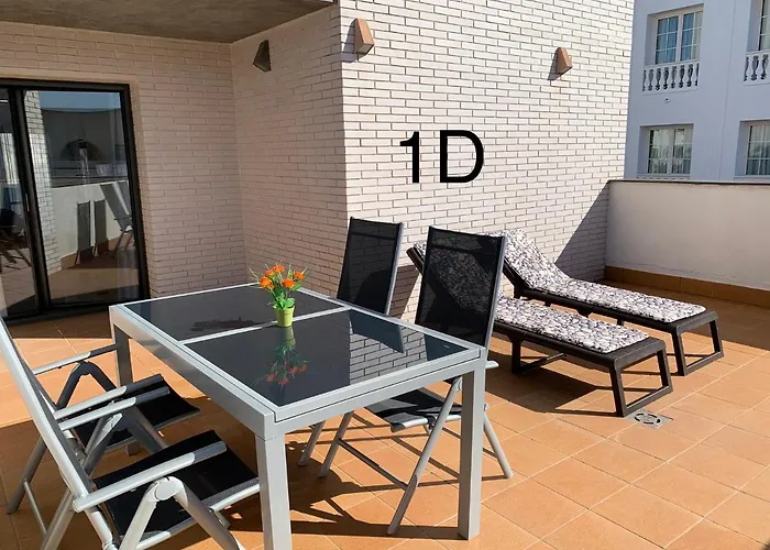 Edifici Violetta * אמפוריבראבה