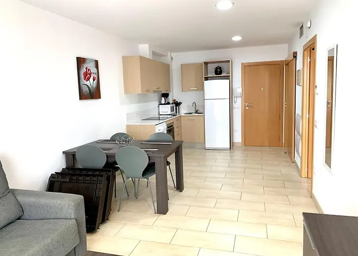 Edifici Violetta * אמפוריבראבה