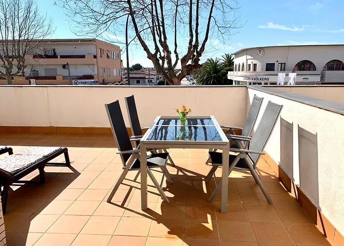 Apartament Edifici Violetta