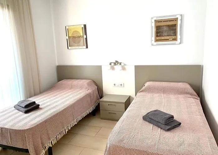 Edifici Violetta * エンプリアブラバ