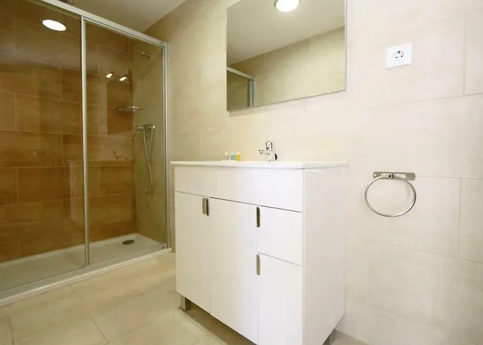 Edifici Violetta アパート *